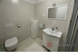 011 2035 48 Split Znjan apartment for rent