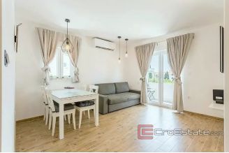 005 2038 26 Split Zenta apartment for rent