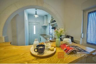005 2038 26 Split Zenta apartment for rent