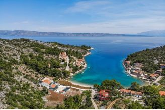 014 5125 30 Hvar unique property first row to the sea for sale