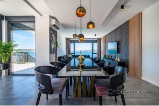 021 2021 311 Novigrad villa first row to the sea for sale