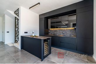 021 2021 311 Novigrad villa first row to the sea for sale