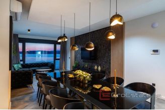 021 2021 311 Novigrad villa first row to the sea for sale