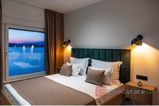 021 2021 311 Novigrad villa first row to the sea for sale