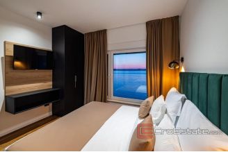 021 2021 311 Novigrad villa first row to the sea for sale