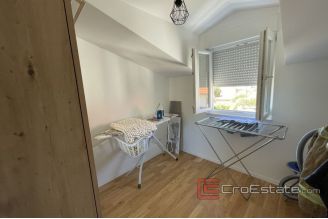 017 2036 42 Kastel Sucurac Penthouse with swimming pool and sea view