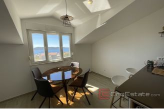 017 2036 42 Kastel Sucurac Penthouse with swimming pool and sea view