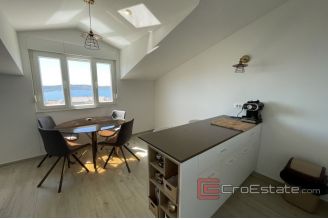 017 2036 42 Kastel Sucurac Penthouse with swimming pool and sea view