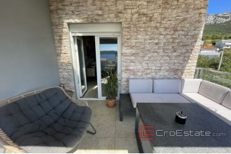 017 2036 42 Kastel Sucurac Penthouse with swimming pool and sea view