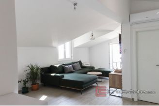 017 2036 42 Kastel Sucurac Penthouse with swimming pool and sea view