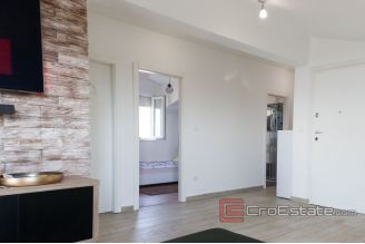 017 2036 42 Kastel Sucurac Penthouse with swimming pool and sea view