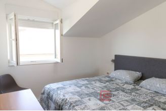 017 2036 42 Kastel Sucurac Penthouse with swimming pool and sea view