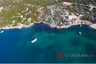 003  5128 30 Peljesac building land first row to the sea for sale