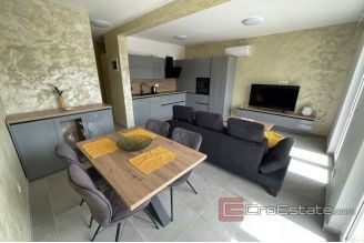 016 2030 36 Omis apartment first row to the sea for sale