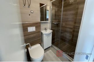 016 2030 36 Omis apartment first row to the sea for sale