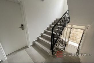 016 2030 36 Omis apartment first row to the sea for sale