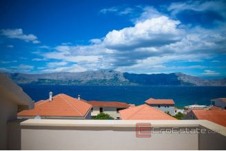 020 Brac apartment house with sea view