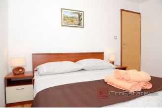 020 Brac apartment house with sea view