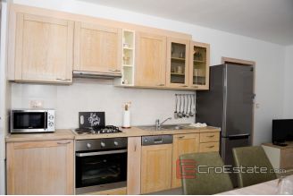 020 Brac apartment house with sea view