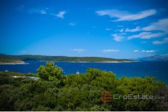 020 Brac apartment house with sea view