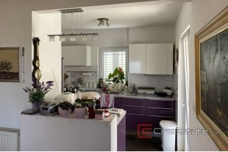 019 2037 28 Brac house with sea view for sale