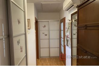 019 2037 28 Brac house with sea view for sale