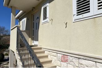 019 2037 28 Brac house with sea view for sale