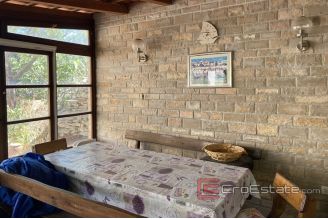 019 2037 28 Brac house with sea view for sale