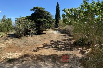 019 2037 28 Brac house with sea view for sale