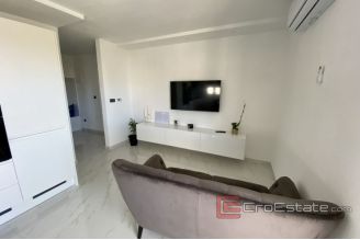 010 Vodice villa with pool for sale