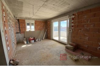 010 Vodice villa with pool for sale