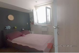 013 Ciovo house with sea view for sale