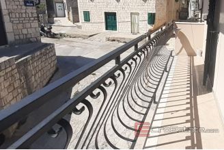 013 Ciovo house with sea view for sale