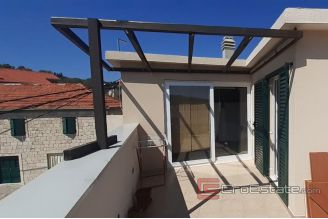 013 Ciovo house with sea view for sale