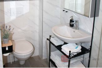 007 2038 28 split modern two bedroom apartment for rent