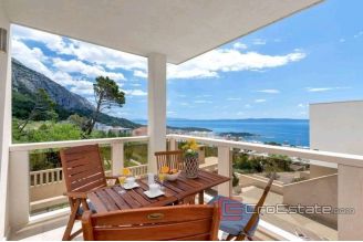 013 2036 44 makarska three bedroom apartment for sale