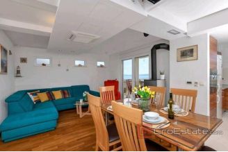 013 2036 44 makarska three bedroom apartment for sale