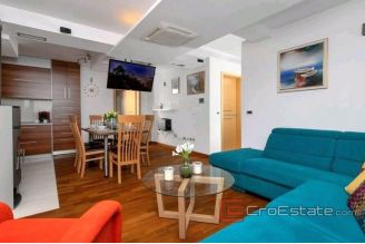 013 2036 44 makarska three bedroom apartment for sale
