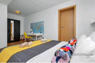 013 2036 44 makarska three bedroom apartment for sale