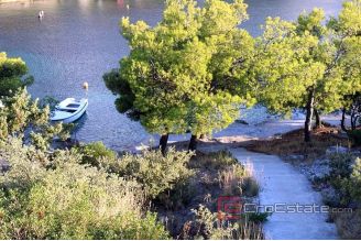 014 2031 54 Rogoznica house first row to the sea for sale2