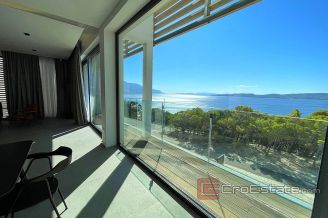 018 2030 37 Omis Villa with pool for sale