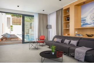 018 2030 37 Omis Villa with pool for sale