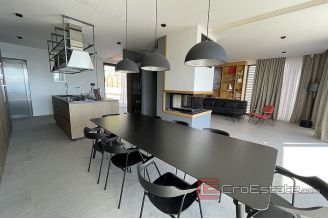 018 2030 37 Omis Villa with pool for sale