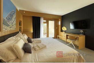 018 2030 37 Omis Villa with pool for sale