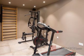 018 2030 37 Omis Villa with pool for sale