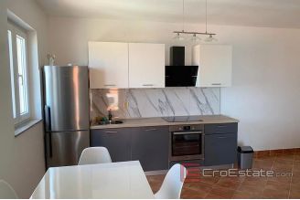 007 5135 30 Pag apartment in the second row from the sea for sale