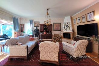 014 2029 43 Split area house with pool for sale