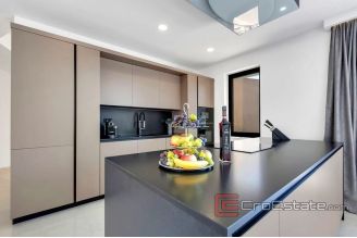 020 2018 202 Makarska villa with pool and sea view for sale