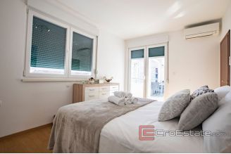 013 2035 53 Split three bedroom apartment for sale