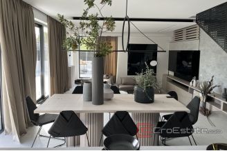 020 2043 44 Vodice modern villa with pool for sale